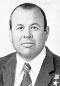 Ахмаджон Адылов Ахмаджон Адылов