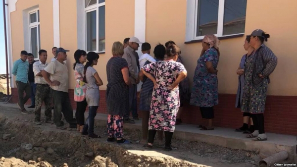 Жители села «Байткурган», недовольные сносом своих домов. Кибрайский район Ташкентской области, 12 октября 2018 года