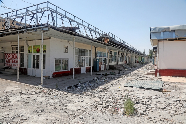 Снесенный продуктовый рынок  (ярмарка) на массиве Сергели  в Ташкенте, 2018 год