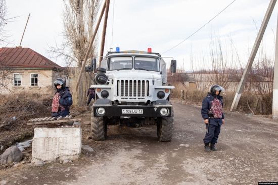 Силовики в селе Масанчи. Фото Петра Троценко. Радио Свобода