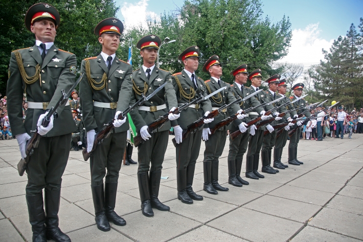 Ташкент, Волгоградское мемориальное кладбище, 9 мая 2015
