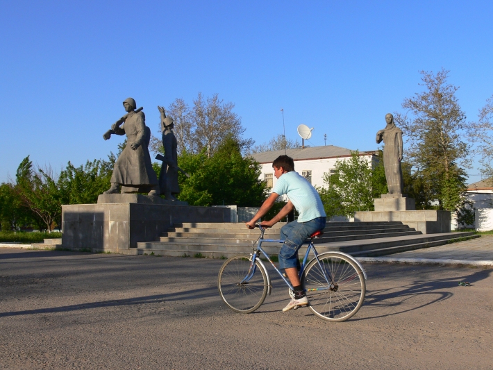 Памятник в Той-Тепе, 2010 год