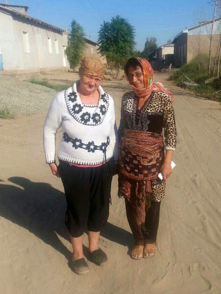 Елена Урлаева и Малохат Эшонкулова, Хорезм, Узбекистан