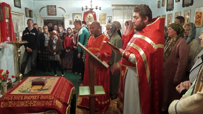 Празднование Пасхи в православной церкви г. Ангрена
