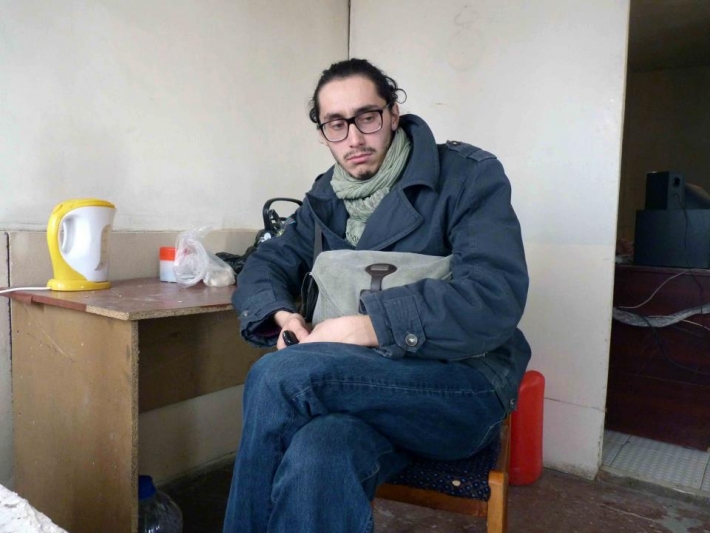 Тимур Карпов во время одного из предыдущих задержаний, в РУВД г. Сардоба в Сырдарьинской области Узбекистана, в 2011 году